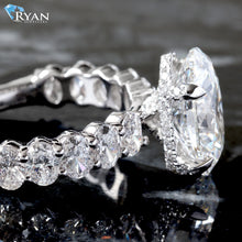 Load image into Gallery viewer, 5.37ctw Oval Cut Solitaire With Oval Cut Shoulders