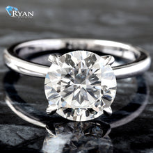 Load image into Gallery viewer, 3.01ct Brilliant Cut Solitaire Ring