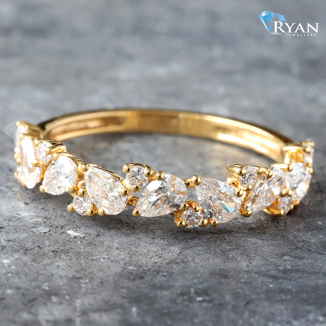 0.97ctw Mosaic Pear and Round Cut Diamond Band