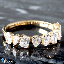 Load image into Gallery viewer, 1.26ctw Alternating Oval Emerald Pear Marquise Band
