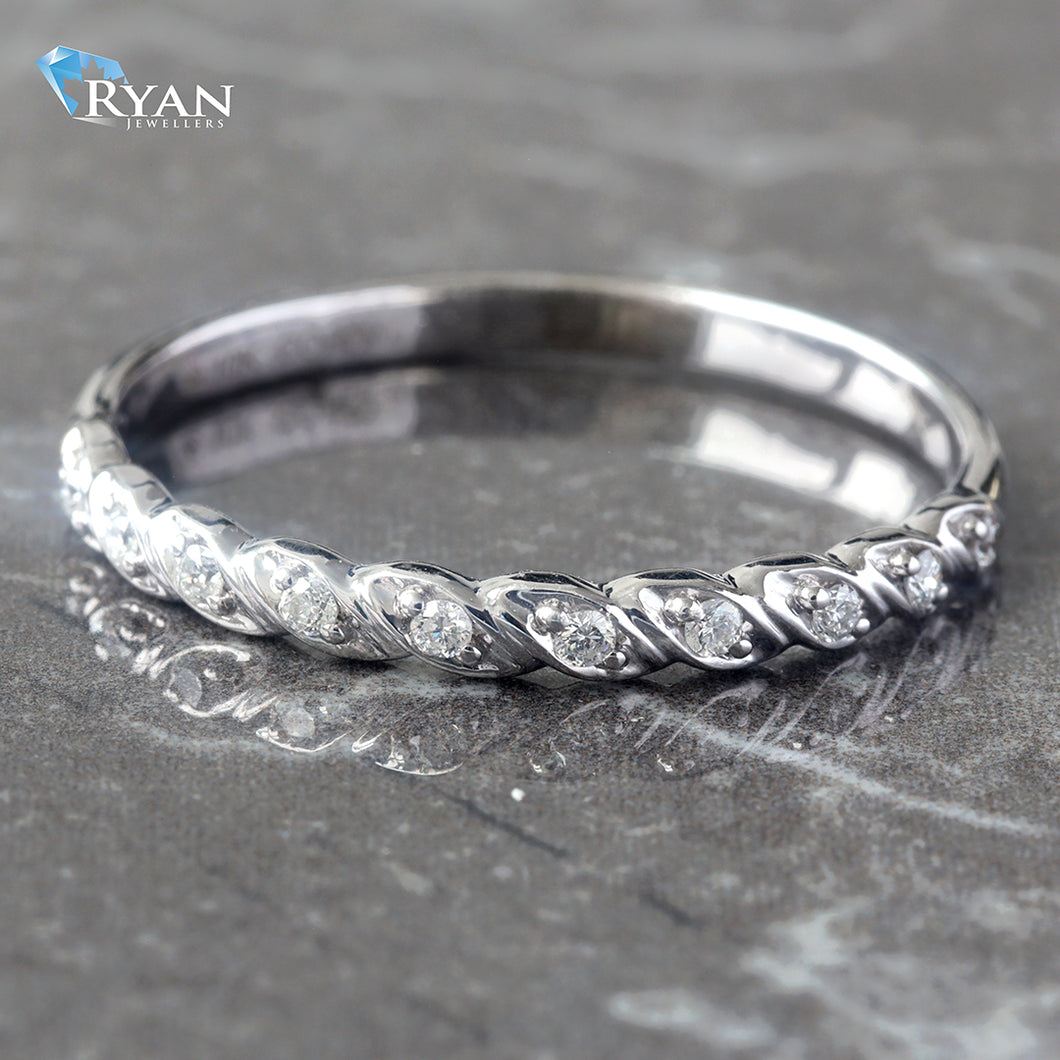 RING 10K GW 0.12CTW TWISTED DIAMOND BAND