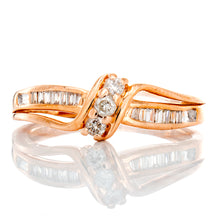 Load image into Gallery viewer, RING GR 10K 0.15CTW DIAMOND THREE STONE BAGUETTE CHANNEL CROSS OVER DESIGN

