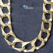 Load image into Gallery viewer, 11mm Brushed &amp; Diamond Cut Oval Casting Link Chain
