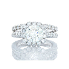 Load image into Gallery viewer, 4.06CTW Brilliant Diamond With Cushion Halo Bridal Set
