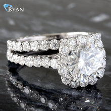 Load image into Gallery viewer, 4.06CTW Brilliant Diamond With Cushion Halo Bridal Set
