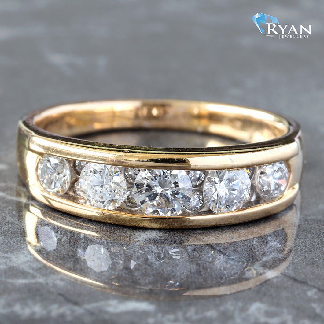 1.10ctw Channel Set Alternating Diamond Band