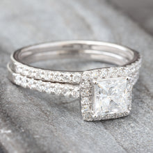 Load image into Gallery viewer, 1.50ctw Princess Cut Lab Created Diamond Bridal Set with Halo

