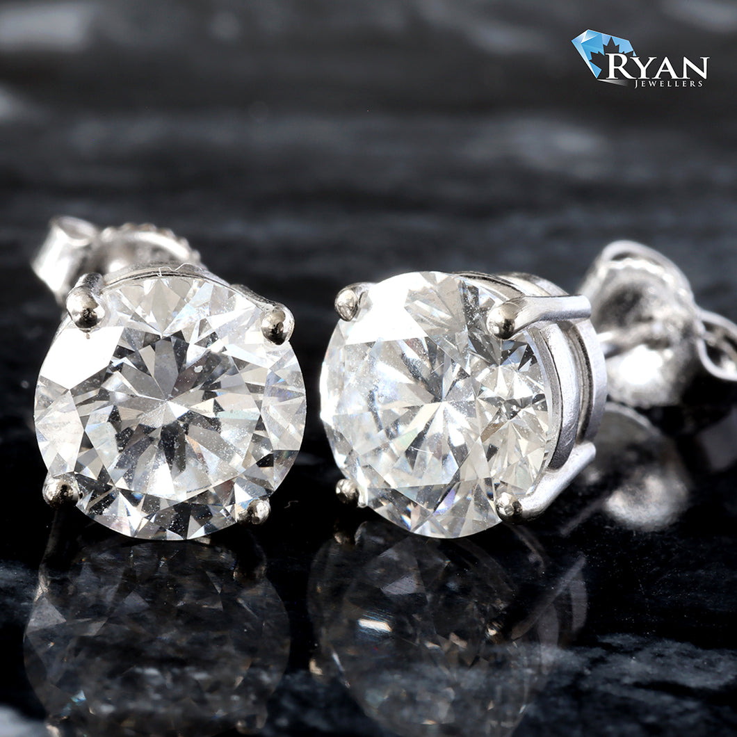 3.21ctw Round Brilliant Four Prongs Diamond Studs