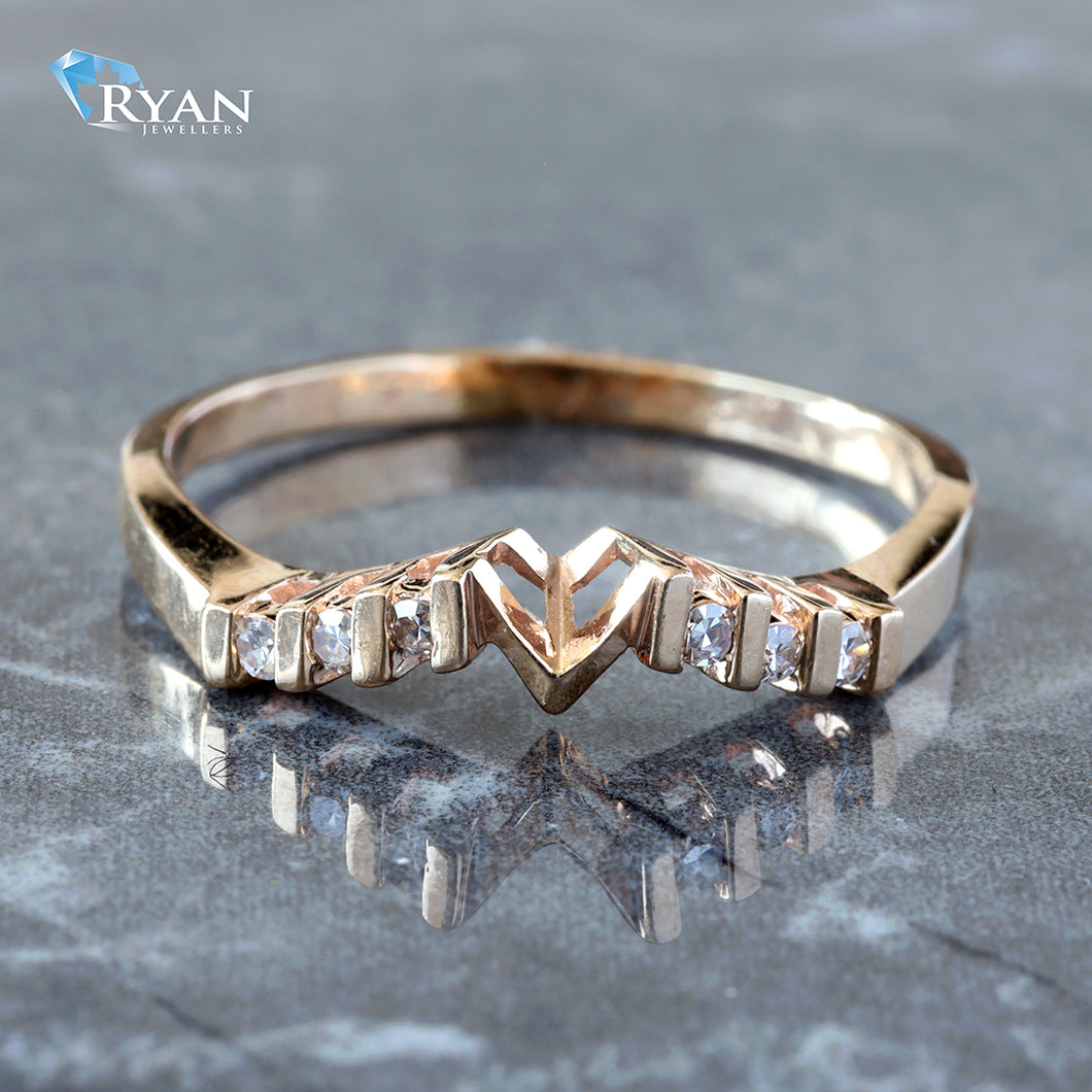 0.03ctw Slight Contoured Band with V Shape and Vertical Channel Set Accents