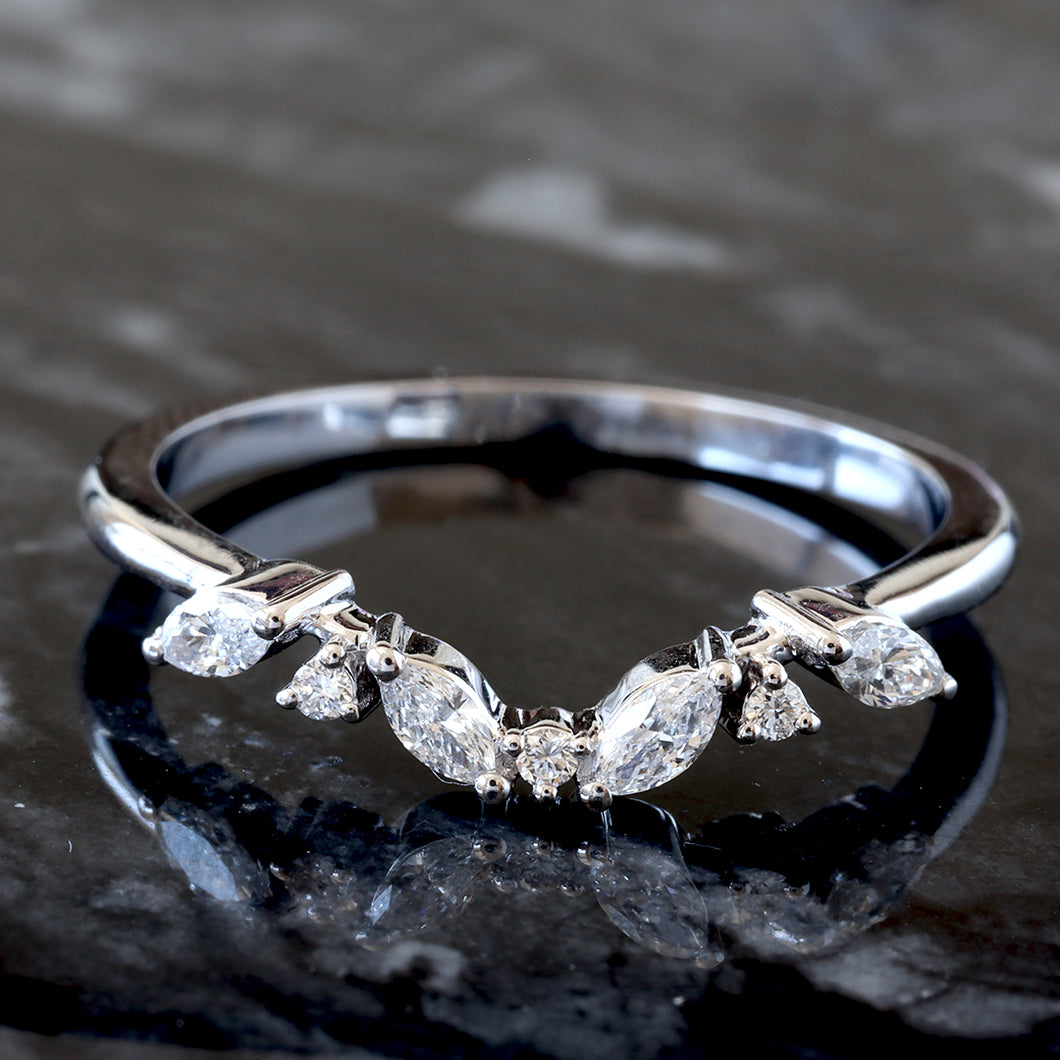 0.21ctw Round & Marquise Diamond Contouring Band