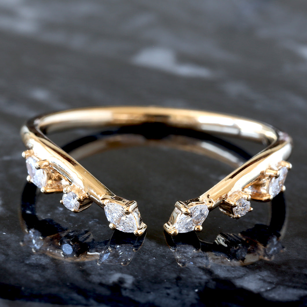 0.21ctw Diamond Band