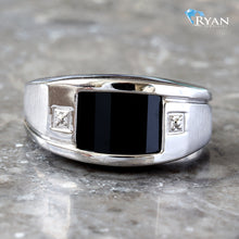 Load image into Gallery viewer, Vertical Black Onyx Ring
