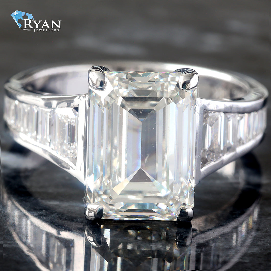 LAB RING GW 14K 7.43CTW EMERALD SOLITAIRE WITH TAPERED BAGUETTE BEZEL SHOULDERS