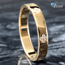 Load image into Gallery viewer, 0.12CTW LAB Floral Motif Gypsy Set Band
