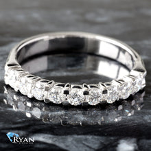 Load image into Gallery viewer, 0.50CTW LAB 9 Diamond Shared Prong Band
