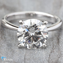 Load image into Gallery viewer, 4.08CT Round Brilliant Solitaire with High Polished Tapered Shoulders Ring
