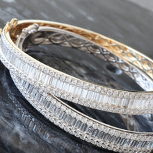 Load image into Gallery viewer, 5.65ctw Three Row Baguette Center Round Sides Hinge Bangle
