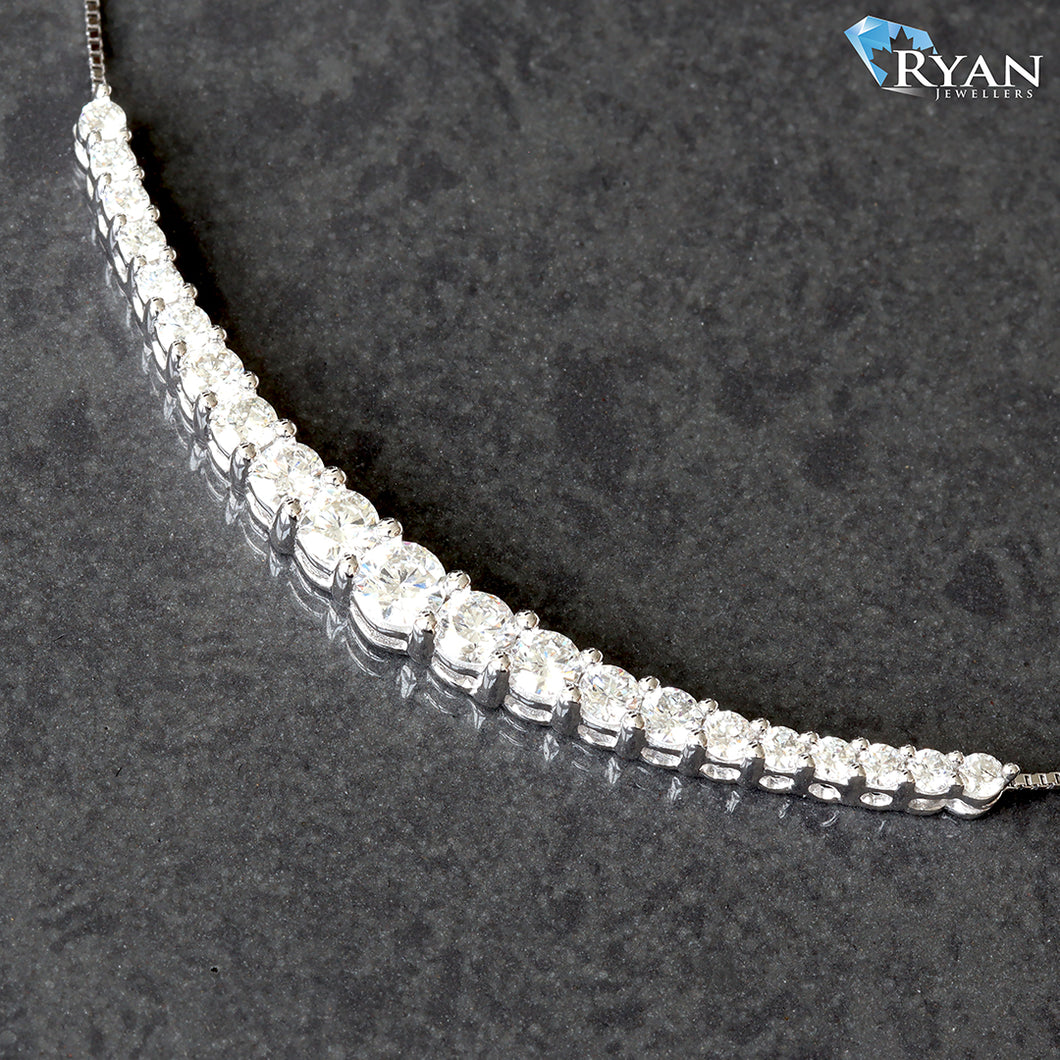 1.00ctw Graduated Diamond Smile Bar Pendant