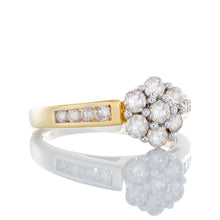 Load image into Gallery viewer, 1.00ctw Flower Solitaire Diamond Bridal Set 10k Gold
