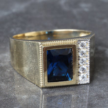 Load image into Gallery viewer, Syn. Blue Sapphire Square Ring
