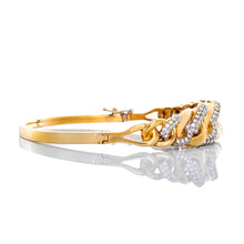 Load image into Gallery viewer, 11mm Graduated Curb Link Bangle Open Hinged Bangle 10k Gold
