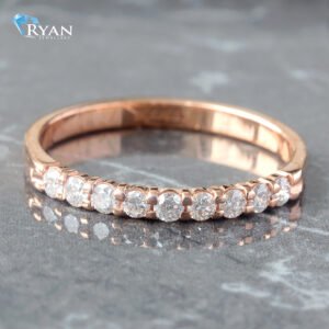 0.27CTW 9 Natural Diamond Shared Prong Band
