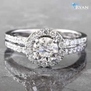 1.15CTW Round Brilliant Solitaire with Split Shoulders Ring