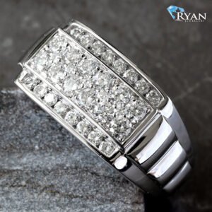 0.90ctw Diamond Table Top Ring