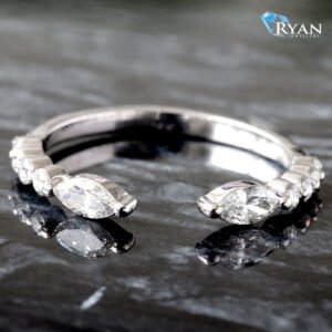 0.43CTW LAB Marquise & Round single Prong Open Face Band