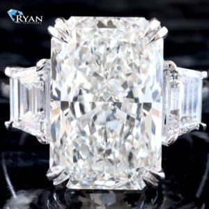 LAB RING GW 14K 12.50CTW RADIANT CUT SOLITAIRE WITH TWO TRAPEZOID ACCENTS