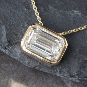 LAB PENDANT GY 14K 2.00CTW EMERALD CUT BEZEL SET SOLITAIRE ON ROLO CHAIN