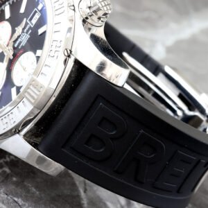 BREITLING 48MM          SUPER AVENGER II      BLACK CHRONO DIAL