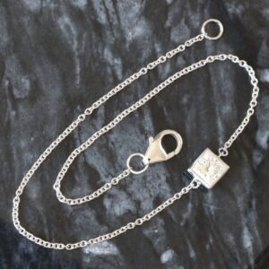 0.15ctw Reversible Bezel Set Princess Solitaire/ Cluster Rolo Dainty Bracelet