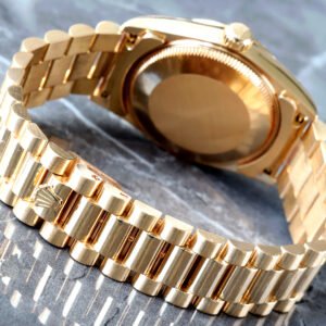 1995 ROLEX 31MM FACTORY GOLD ROMAN MYRIAD DIAMOND DIAL AND CASE 18K FLUTED BEZEL AND JUBILEE BRACELET