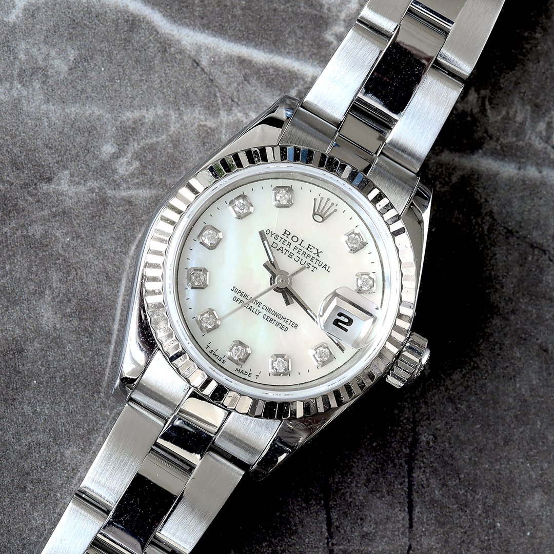 ROLEX 26MM CUSTOM WHITE MOP DIAMOND DIAL 18K FLUTED BEZEL OYSTER BRACELET DATEJUST