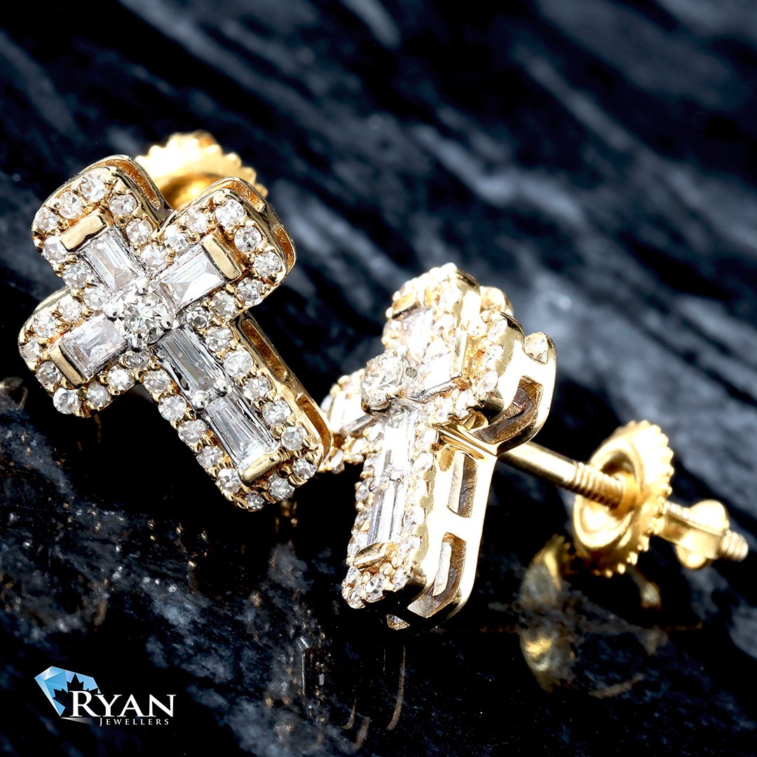 EARRING GY 10K 0.40CTW NATURAL CROSS STUD BAGUETTE CENTER WITH ROUND BORDER